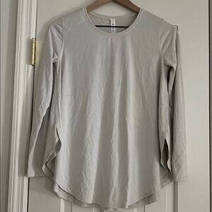 Lululemon Athletica Off-White Long Sleeve Top
